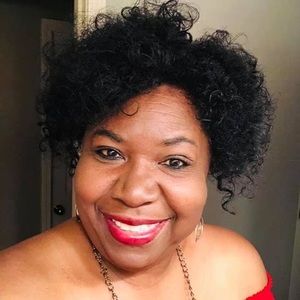 Meet your Posher, Gail